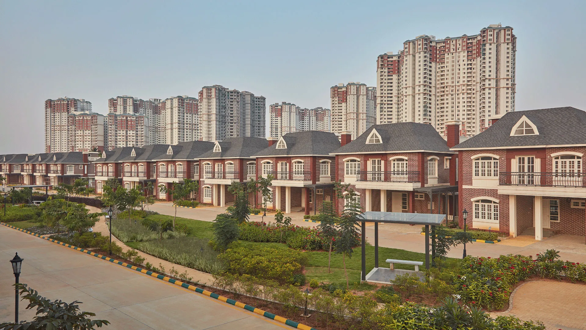 Prestige Lakeside Habitat – Villas